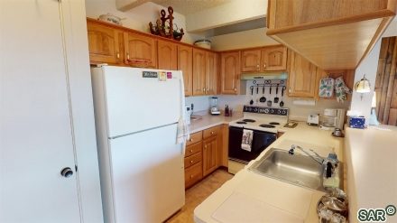 612 Tenderfoot St photo 8