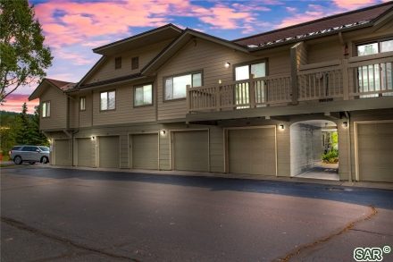 1511 Point Drive 208 photo 3
