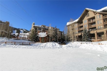 Condo in Taylors Crossing, Copper Mountain — photo 2 Condo in Taylors Crossing, Copper Mountain, CO — photo 2 (MLS S374467)