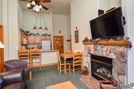 Condo in Hidden River Lodge Condo, Keystone — photo 5 Condo in Hidden River Lodge Condo, Keystone, CO — photo 5 (MLS S374503)