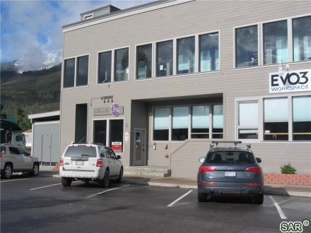 620 E Main St photo 12