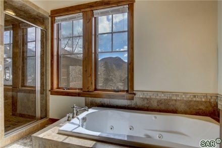 264 Caravelle Dr photo 17