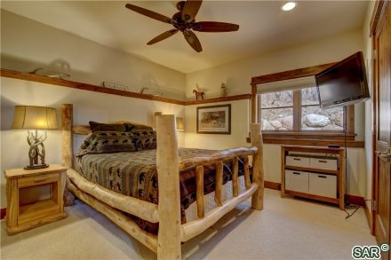 264 Caravelle Dr photo 20