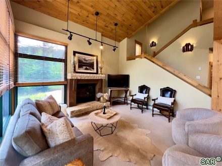 Townhome in Ski Tip Ranch Condominiums, Keystone — photo 3 Townhome in Ski Tip Ranch Condominiums, Keystone, CO — photo 3 (MLS S374815)