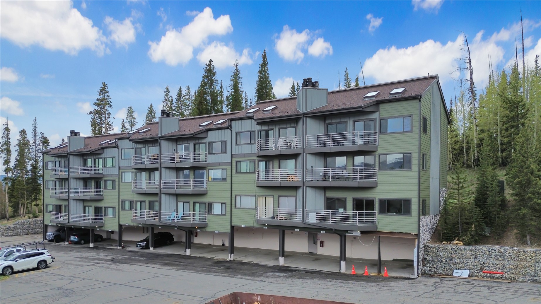 9876 Ryan Gulch Rd, Silverthorne, CO — main photo