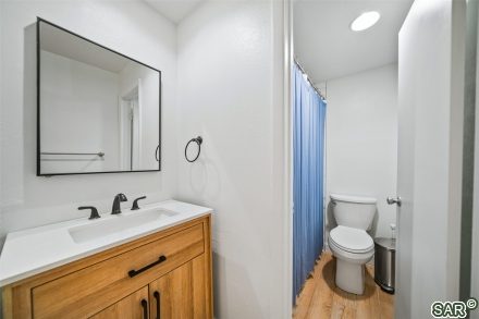 519 Teller St photo 18