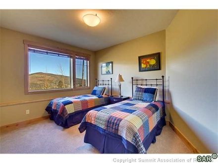 567 Highlands Dr photo 11