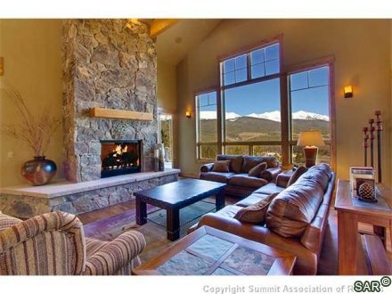 567 Highlands Dr photo 2