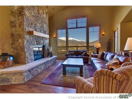 567 Highlands Dr photo 3