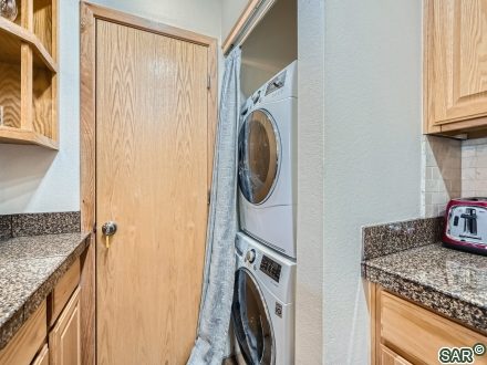 1650 Lakeview Ter photo 11