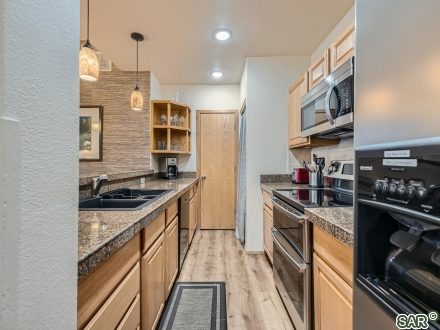 1650 Lakeview Ter photo 8