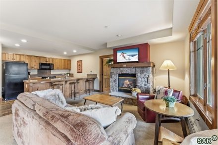 Condo in Mountain Thunder Lodge, Breckenridge, CO — photo 3 (MLS S374912)