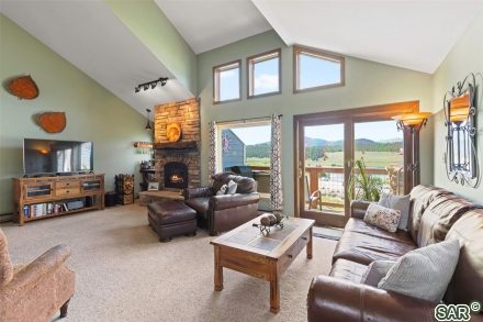111 Corinthian Cir photo 2