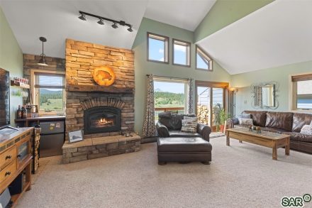 111 Corinthian Cir photo 3