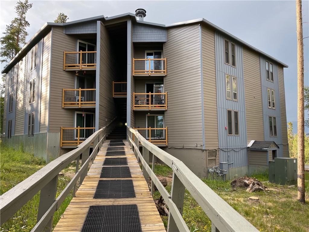 2100 Lodge Pole Cir, Wildernest, CO — main photo