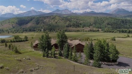 Home in Pioneer Creek Ranch, Silverthorne, CO — photo 2 (MLS S375134)