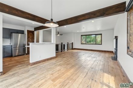 815 Summit Dr photo 10