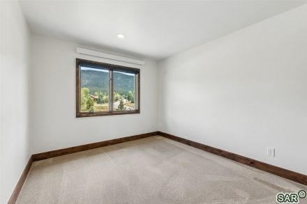 815 Summit Dr photo 19