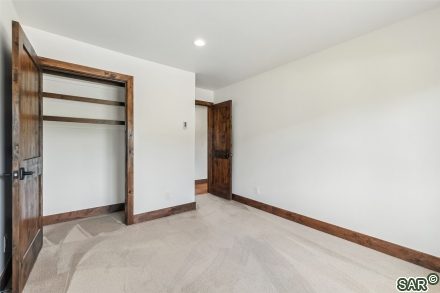815 Summit Dr photo 20