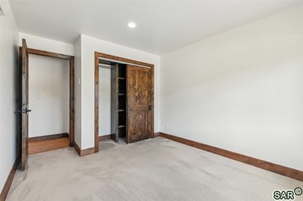 815 Summit Dr photo 22