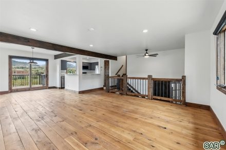 815 Summit Dr photo 5