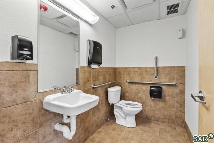 114 Village Pl photo 20