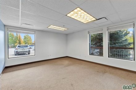 114 Village Pl photo 6