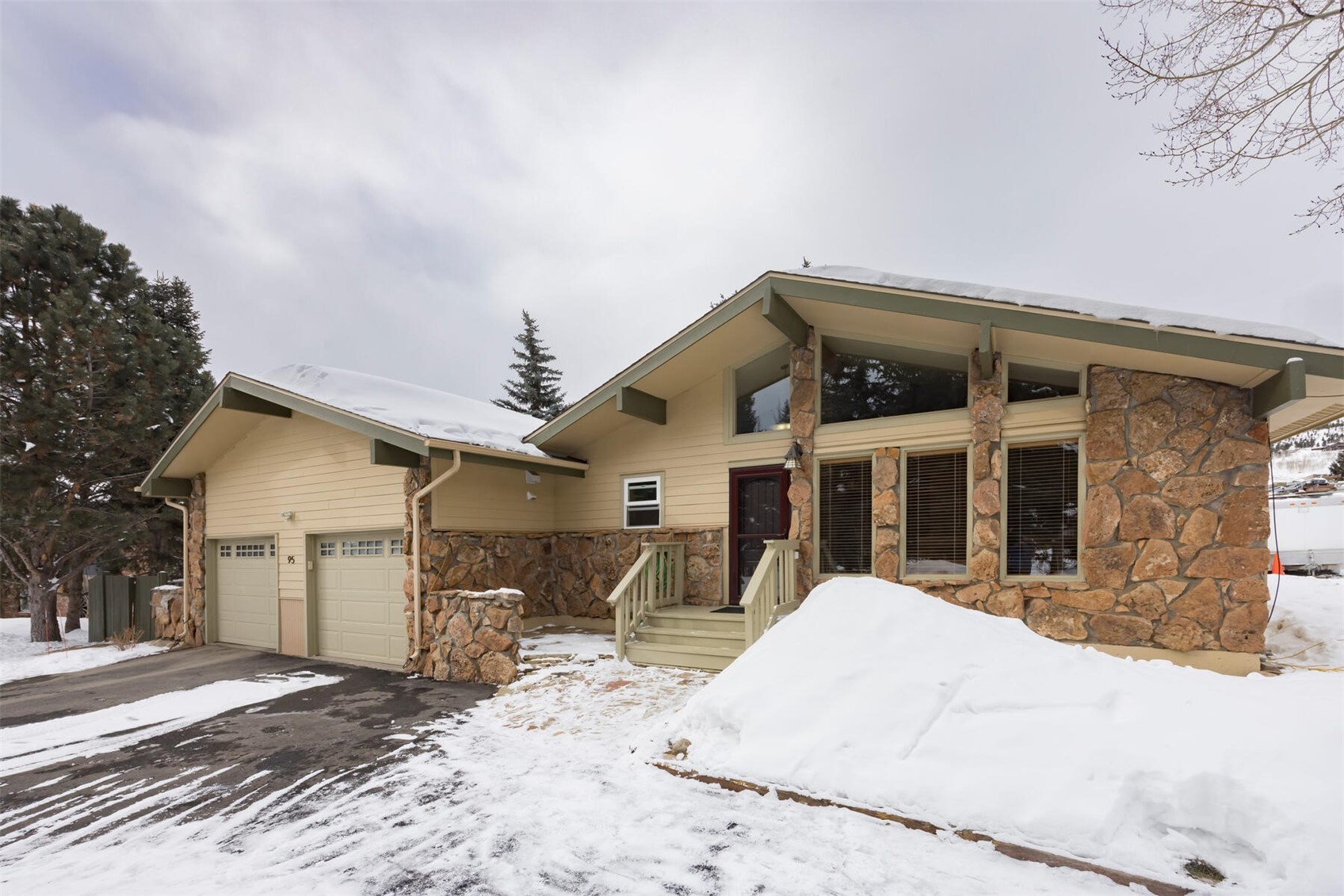 95 Cottonwood Dr, Dillon, CO — main photo