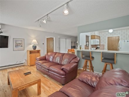 Condo in Base 9 Condo, Breckenridge — photo 4 Condo in Base 9 Condo, Breckenridge, CO — photo 4 (MLS S375271)