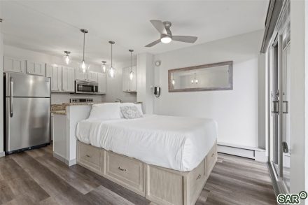 100 S Park Ave photo 16