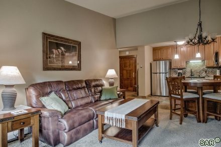 Condo in Copper Valley Condo, Copper Mountain — photo 2 Condo in Copper Valley Condo, Copper Mountain, CO — photo 2 (MLS S375311)