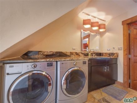 506 Pitkin St photo 27