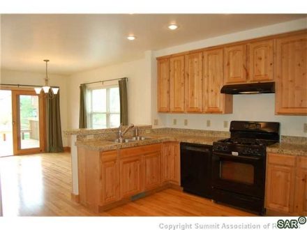 Home in Silvergrove, Silverthorne — photo 2 Home in Silvergrove, Silverthorne, CO — photo 2 (MLS S375403)