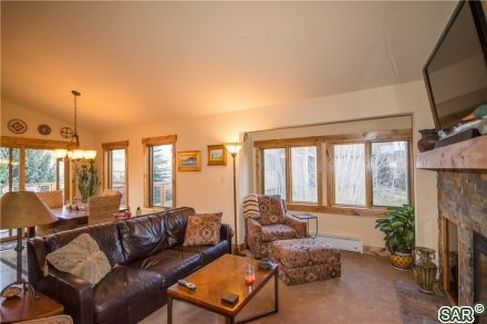 1570 Badger Lane photo 17