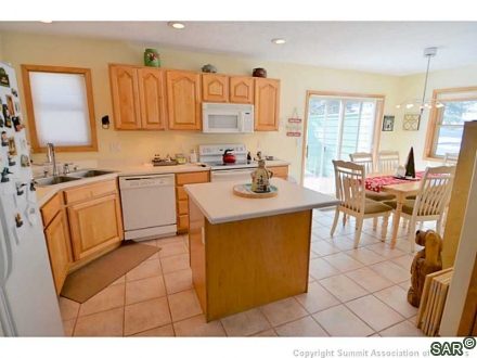 327 Twenty Grand Dr photo 2