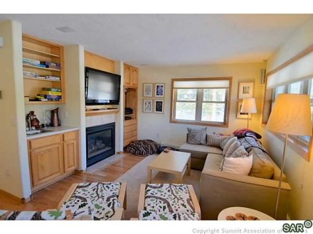 327 Twenty Grand Dr photo 3