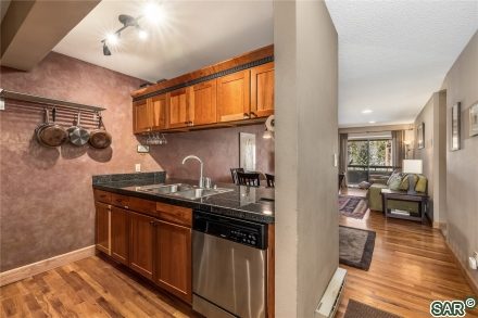 1001 Grandview Dr photo 9