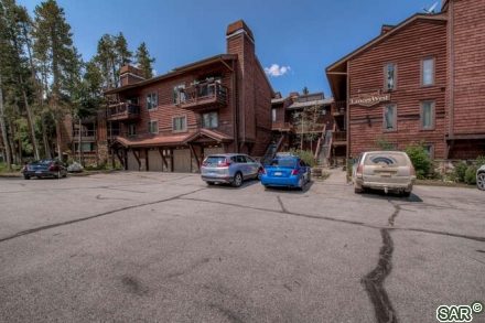 148 Broken Lance Dr photo 16