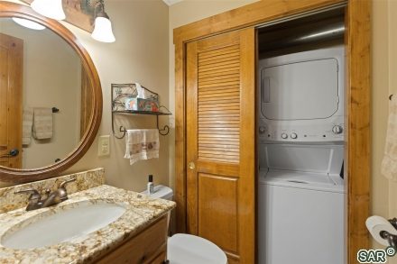 39 New England Dr photo 16