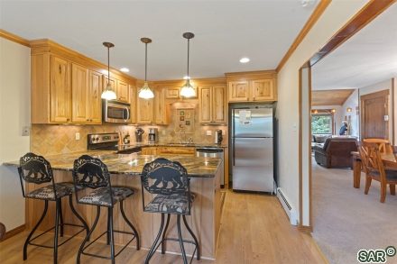 39 New England Dr photo 17