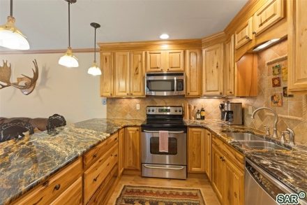 39 New England Dr photo 19