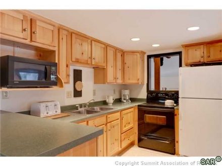 242 Doris Drive photo 3