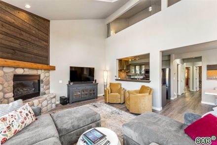 Townhome in 4000 Silverheels Drive, Silverthorne, CO — photo 4 (MLS S375908)
