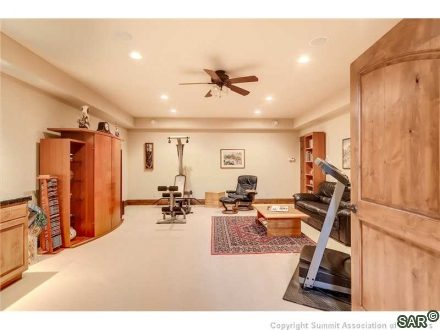 191 Braddock Dr photo 11