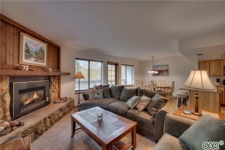 Condo in Salt Lick Condo, Silverthorne — photo 1 Condo in Salt Lick Condo, Silverthorne, CO — photo 1 (MLS S375926)