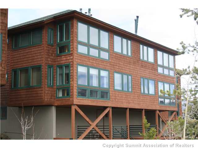 422 Salt Lick Cir, Silverthorne, CO — main photo