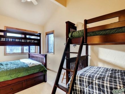 1512 Point Dr photo 15