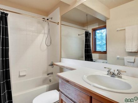 1512 Point Dr photo 16