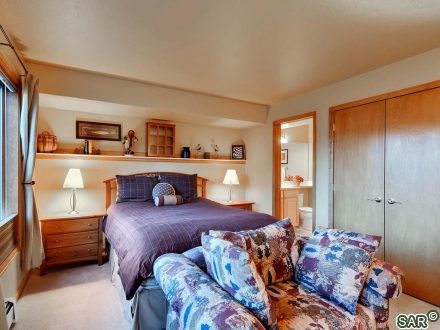 1512 Point Dr photo 17