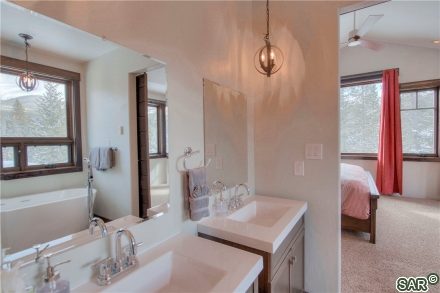 77 Protector Cir photo 12